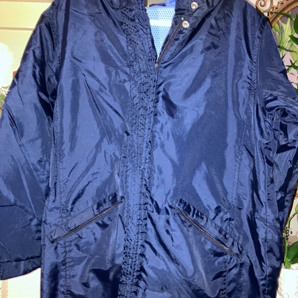 wind breaker size large